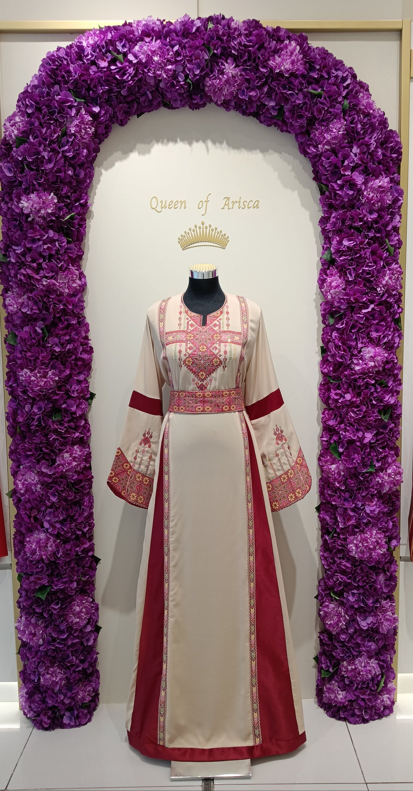 Traditional Cream & Maroon Palestinian Thobe in Qatar | Arisca